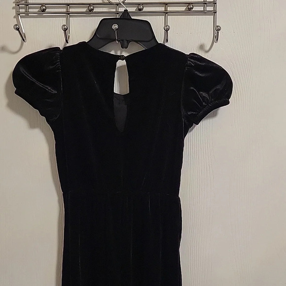 New With Tag Girls Black Size 7 One Piece Romper‎ Short Sleeve Bow Velor Soft - Picture 6 of 10